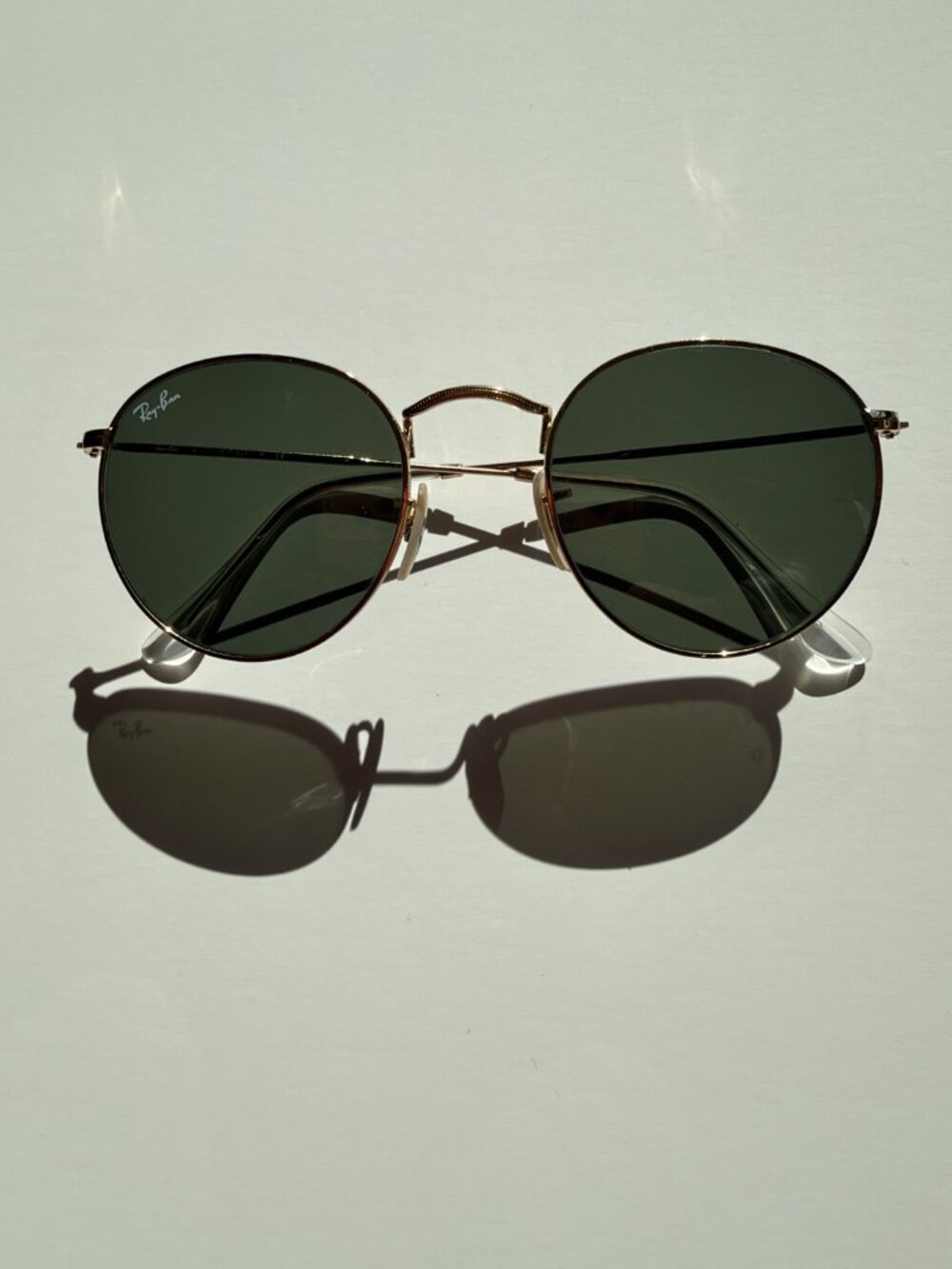 Ray-Ban RB3447 Round Metal Sunglasses Gold Frame Green G-15 Lens 50mm with Case